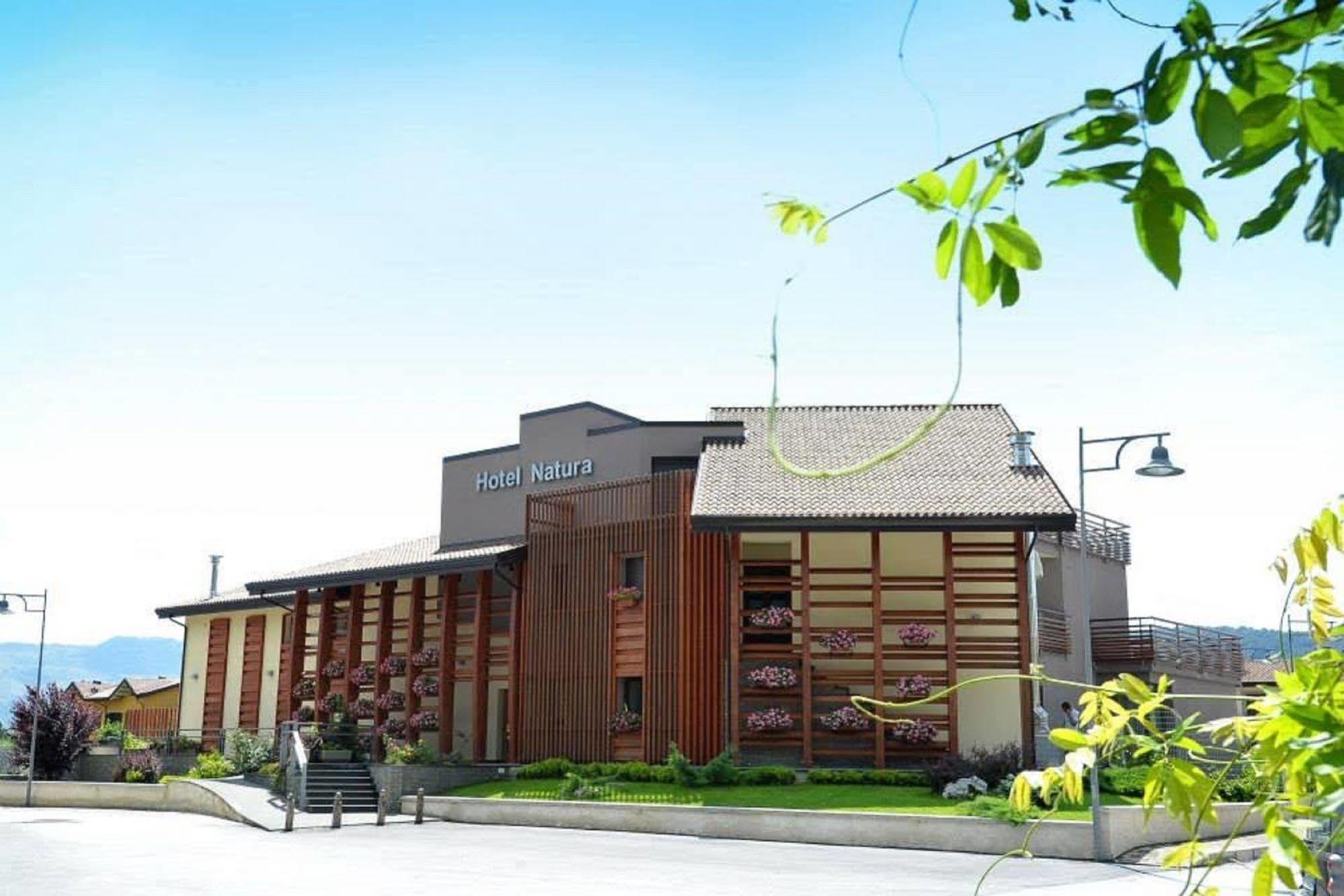 Natura 4*